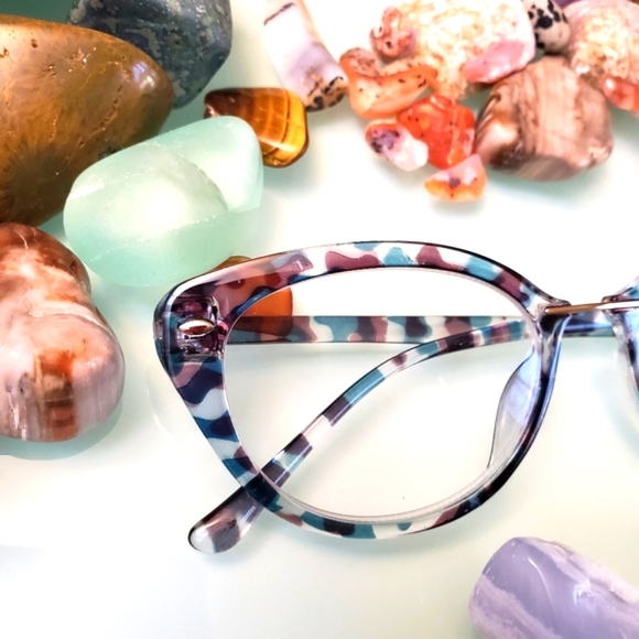 Translucent Camo Print Readers - Picture 4 of 5